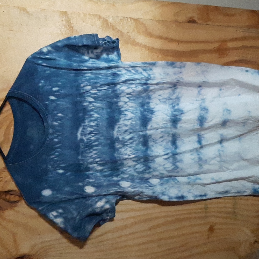 Fruit of the Loom, Medium, Blue tie dye t-shirt